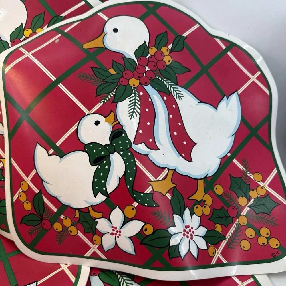 Vintage TC Christmas Placemats Set of 5 Red Green Holiday Duck Fair Condition‎